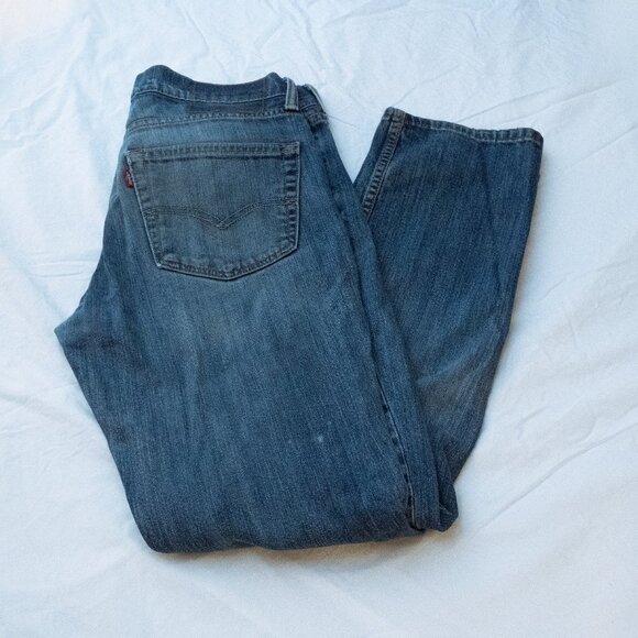 Vintage, Levi, Straight-leg Mid-Rise jeans - Picture 6 of 6